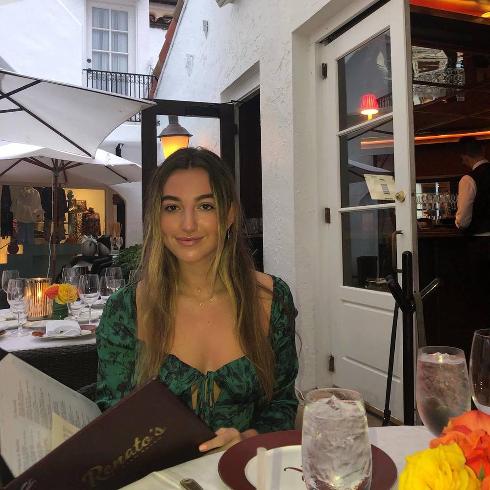 Meet your Posher, Lexi